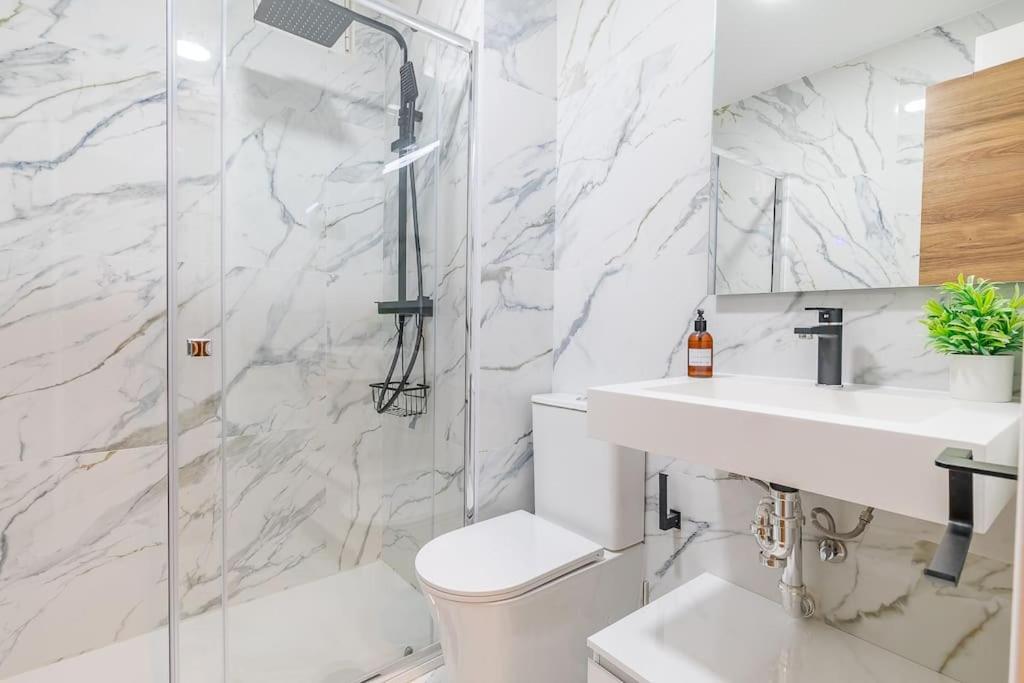 Apartamento Reformado Y Tranquilo Junto A Gran Via Мадрид Екстер'єр фото